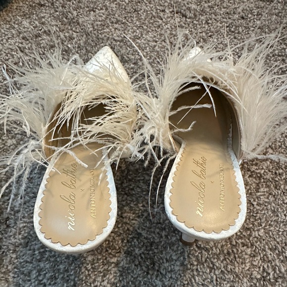 NWOT Nicola Bathie x Antonio Melani wedding shoes - Picture 3 of 10